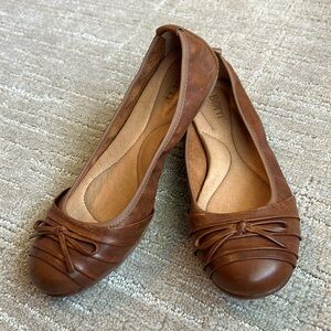 Born brown leather ballet flats, size 8, nice condition
